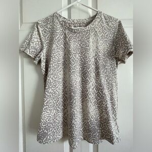 GH Bass & Co print tshirt, grey and white, size medium.